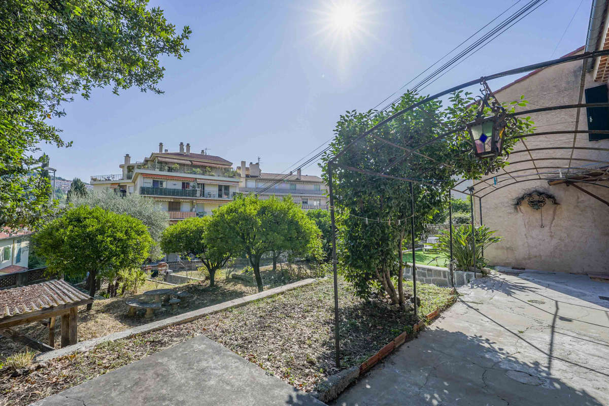 Maison à MENTON