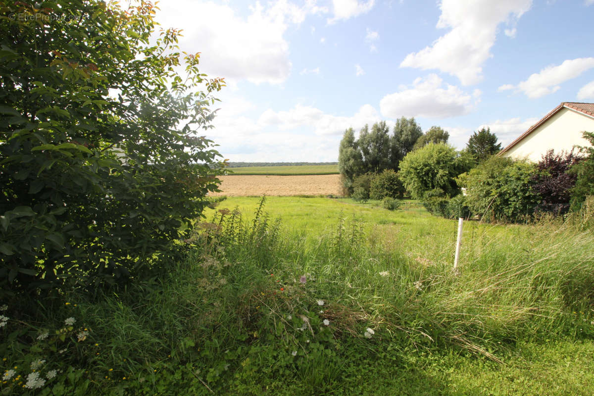 Terrain à VERDUN