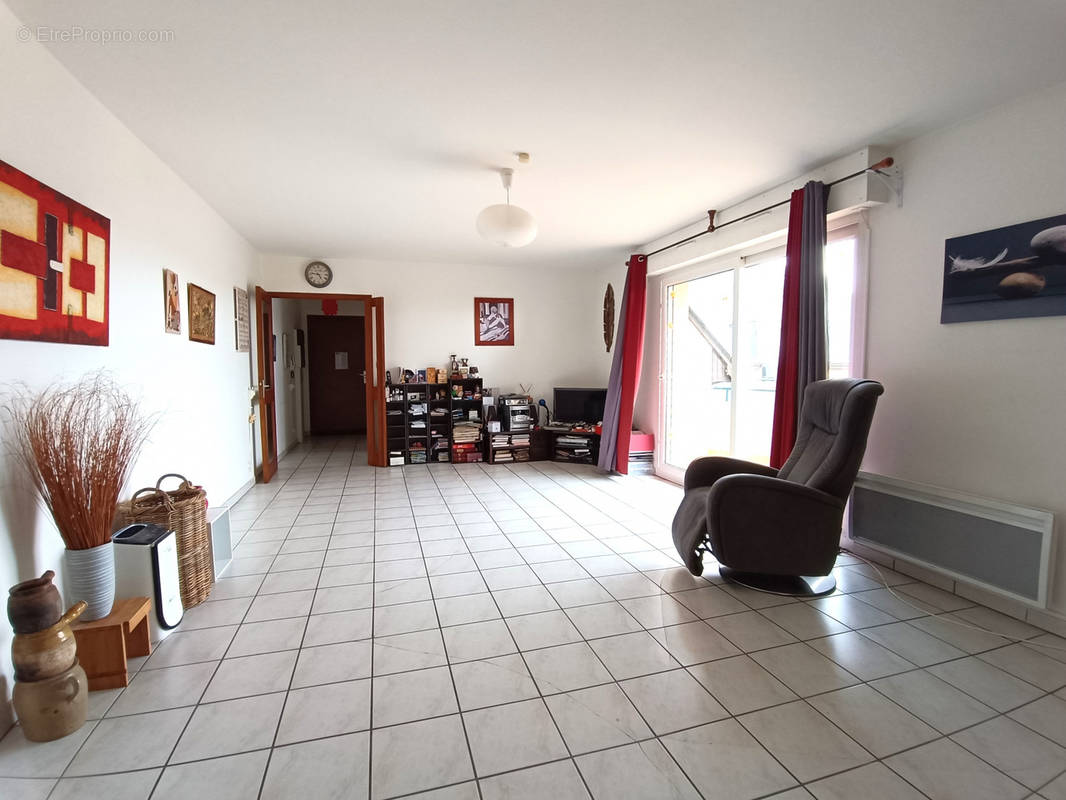 Appartement à BARAQUEVILLE