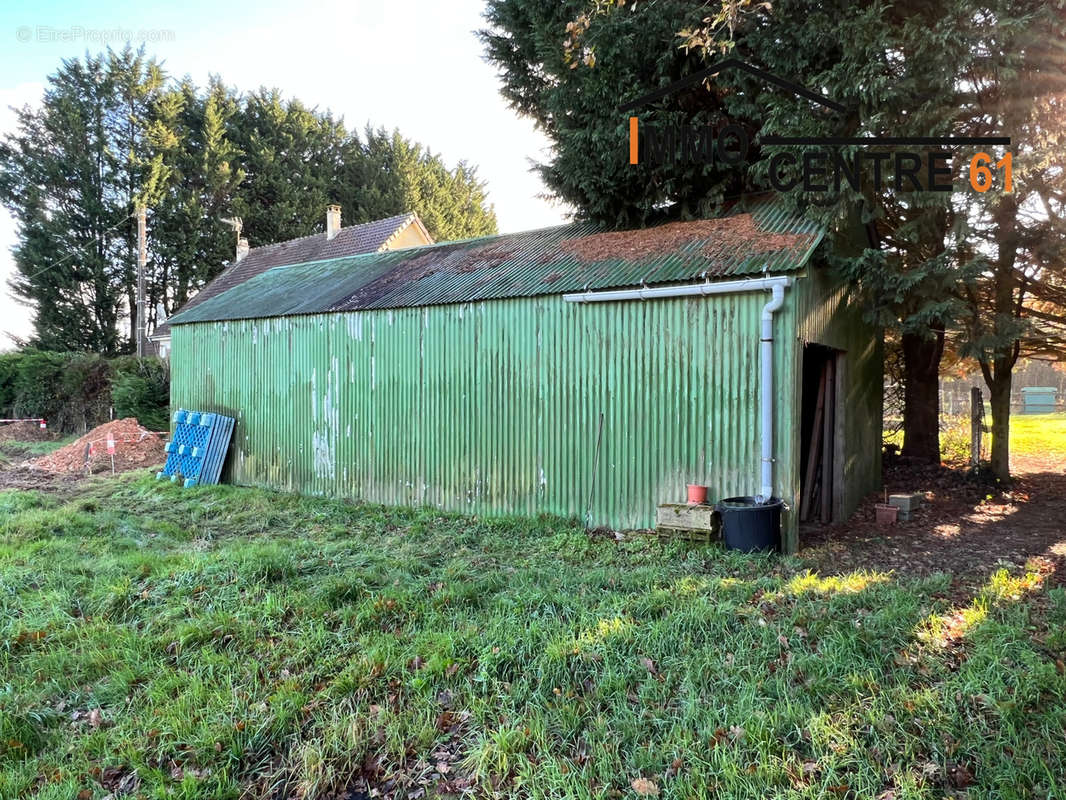 Maison à CARROUGES