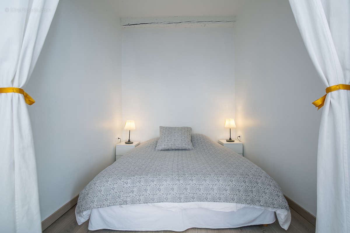 Appartement à MARSEILLE-2E