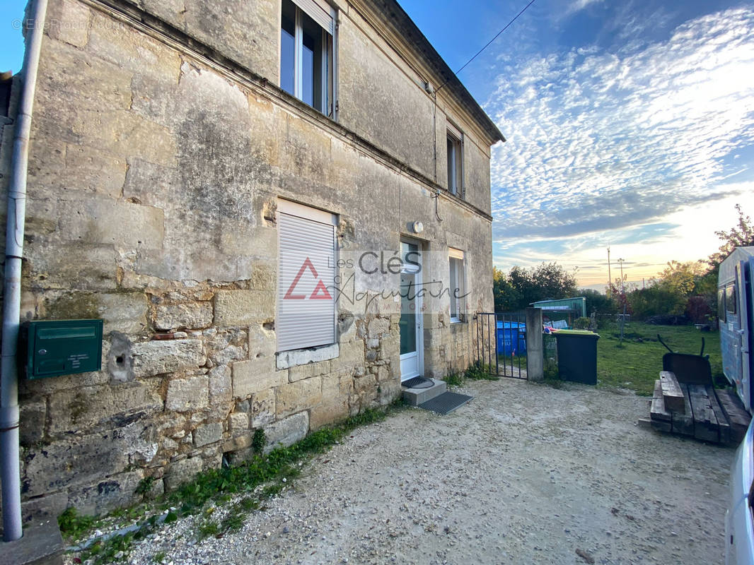 Maison à LESTIAC-SUR-GARONNE