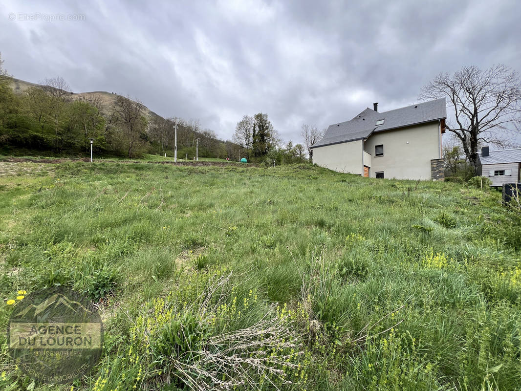 Terrain à LOUDENVIELLE