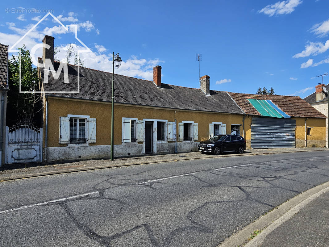 Maison à LE PONDY