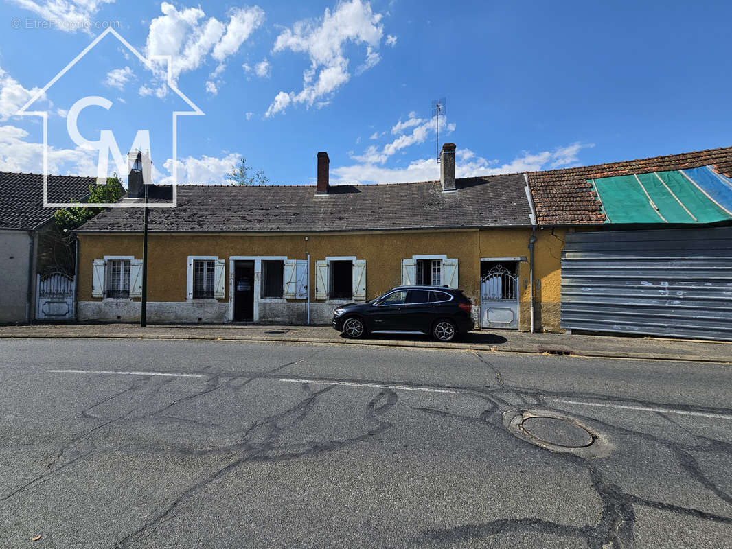 Maison à LE PONDY