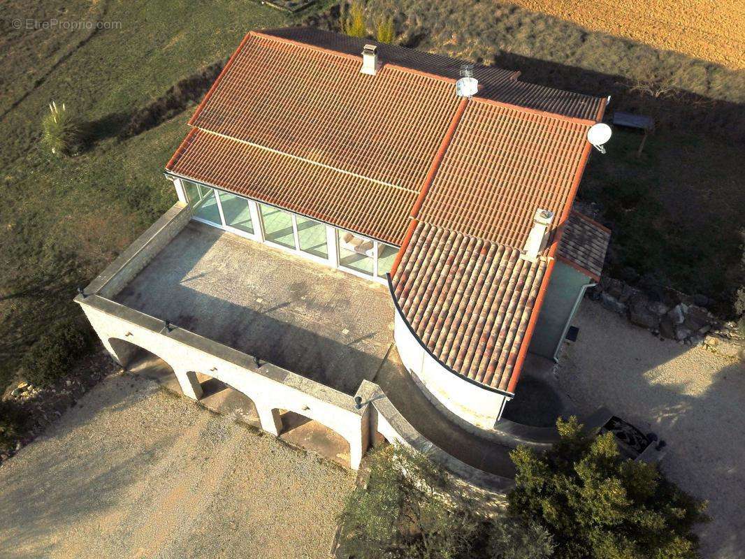 Maison à SAINT-SAUVEUR-DE-CRUZIERES