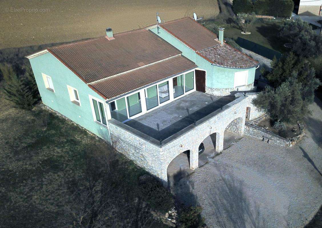 Maison à SAINT-SAUVEUR-DE-CRUZIERES