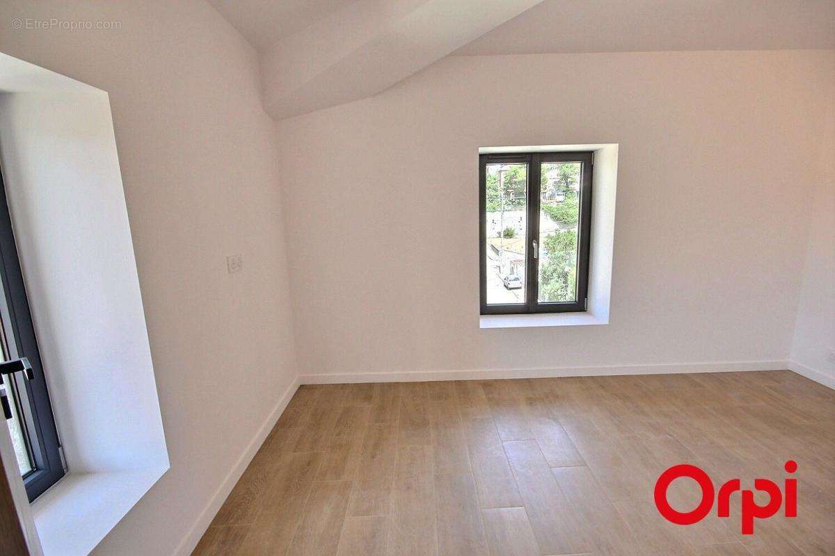 Appartement à MARSEILLE-13E