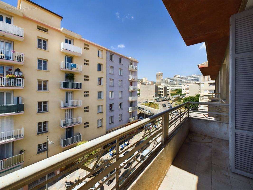 Appartement à AJACCIO