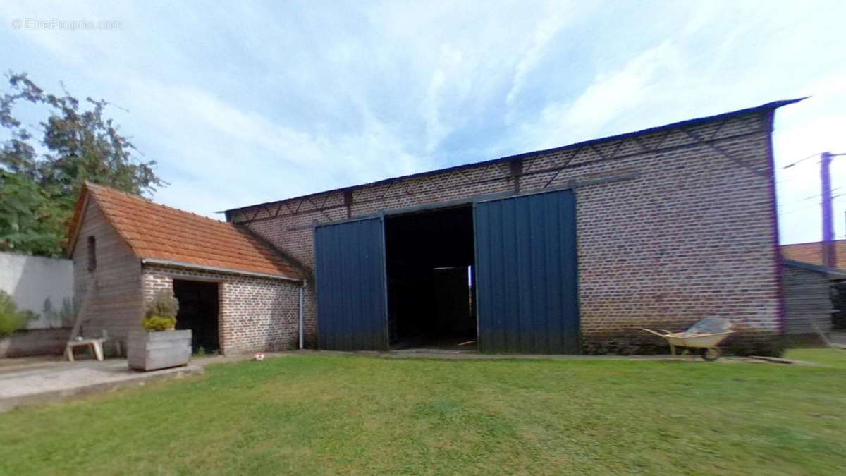 Maison à COURCELLES-LE-COMTE