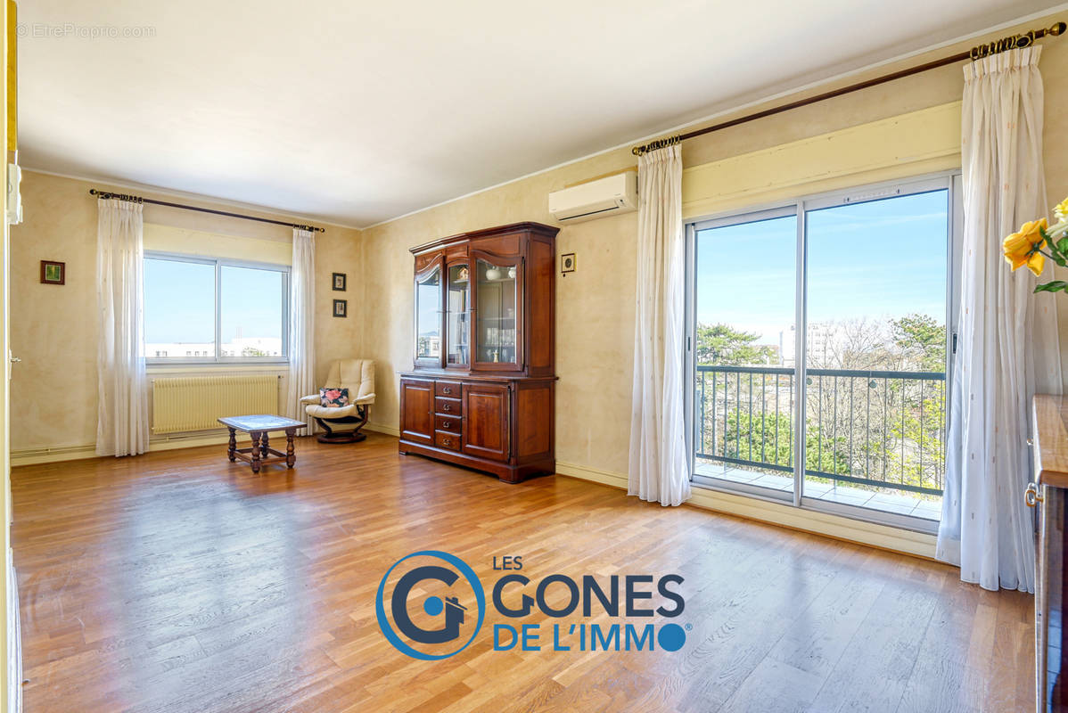 Appartement à LYON-5E