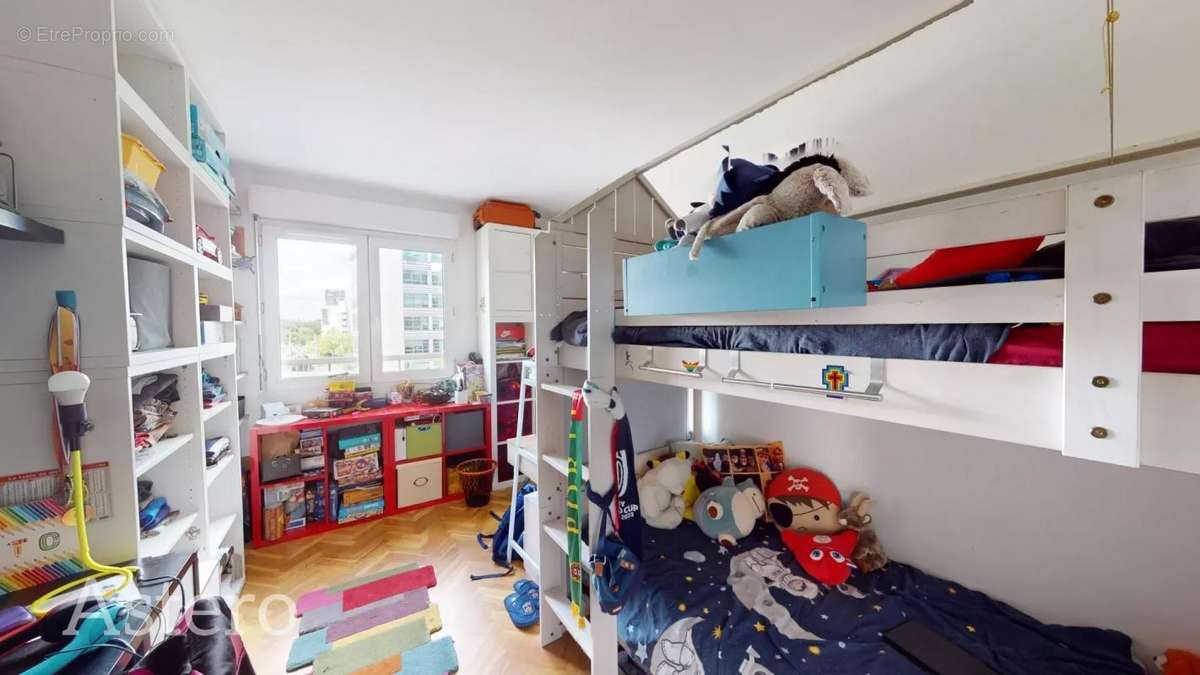 Appartement à ISSY-LES-MOULINEAUX