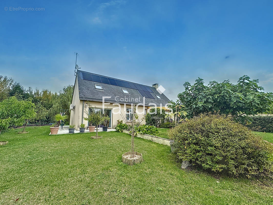 Maison à SAINT-GERMAIN-SUR-AY