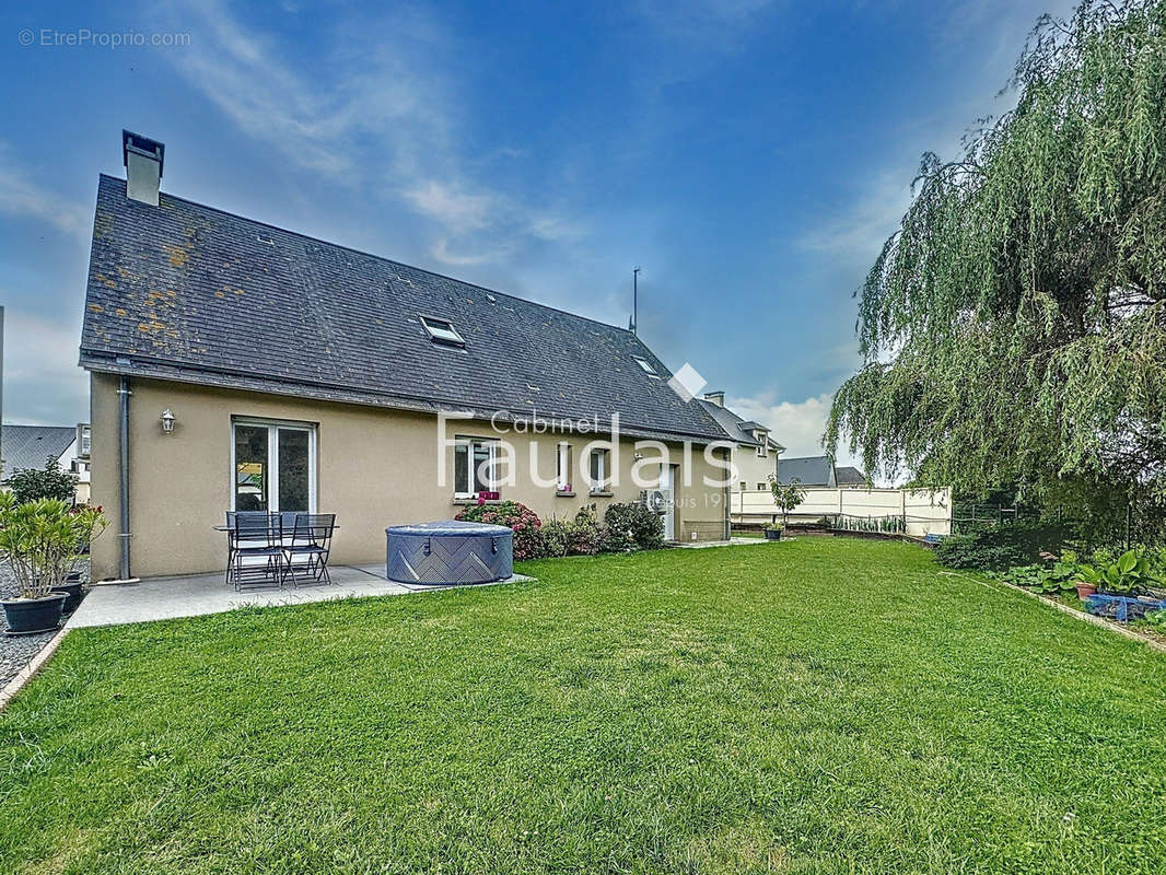 Maison à SAINT-GERMAIN-SUR-AY