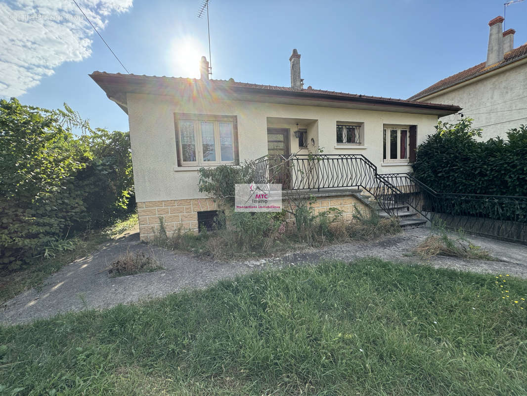 Maison à CHARVIEU-CHAVAGNEUX