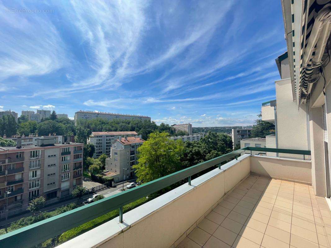 Appartement à LYON-9E