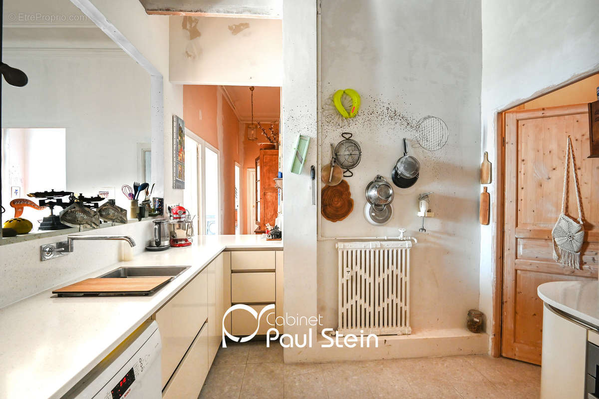 Appartement à MARSEILLE-1E