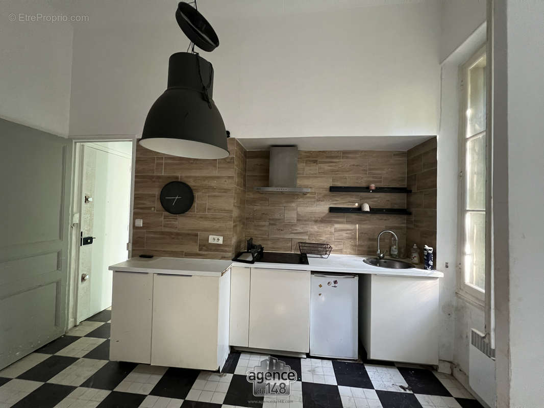 Appartement à MARSEILLE-3E