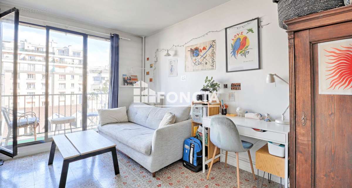 Appartement à PARIS-14E