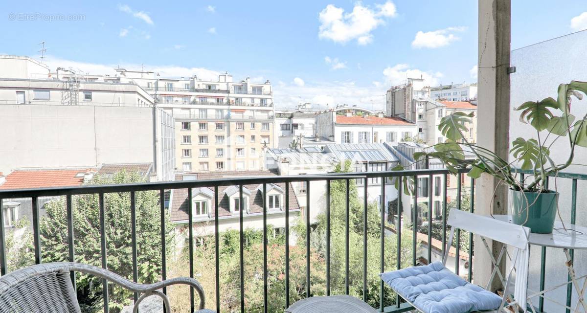 Appartement à PARIS-14E