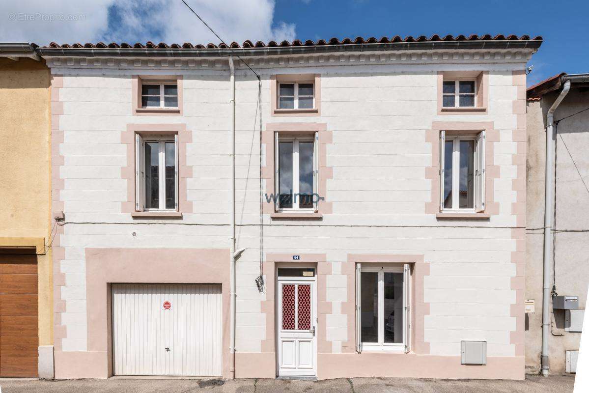 Maison à SAINT-JUST-SAINT-RAMBERT