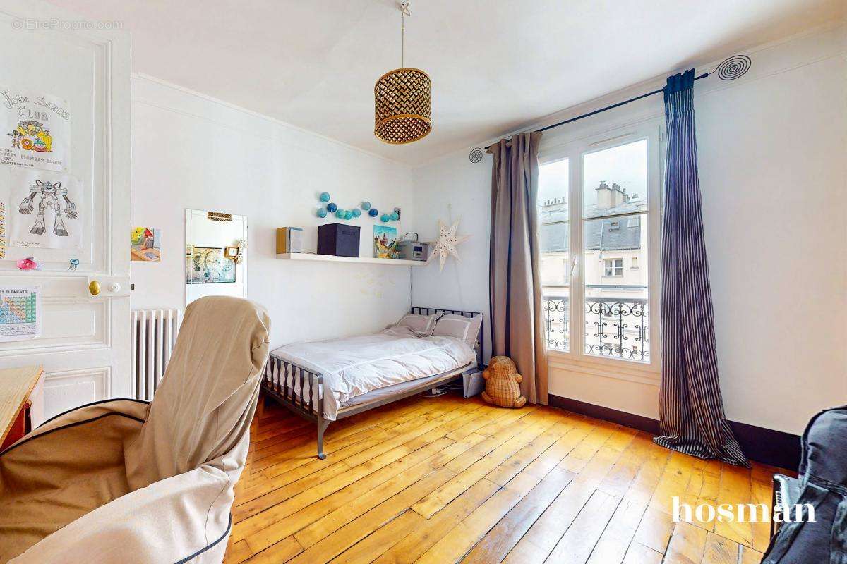 Appartement à PARIS-10E