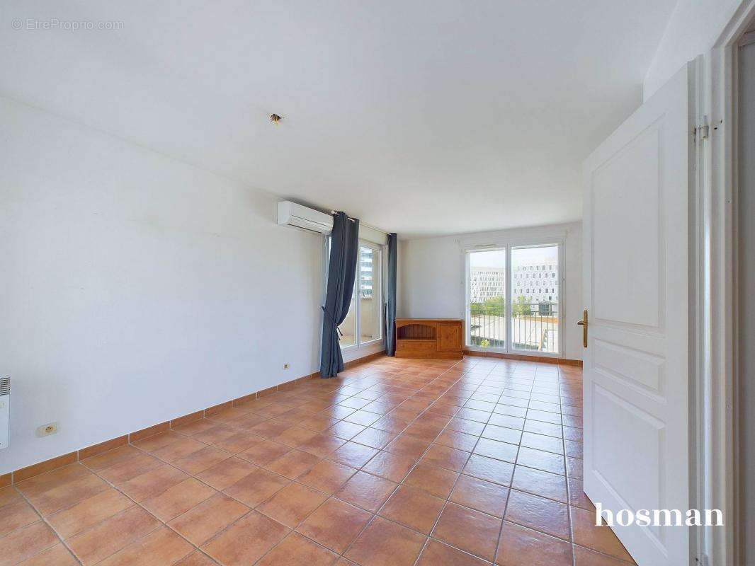 Appartement à MARSEILLE-2E