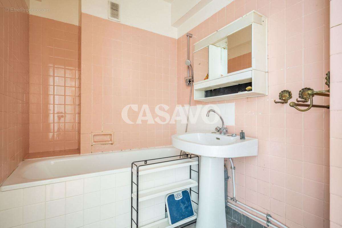 Appartement à PARIS-14E