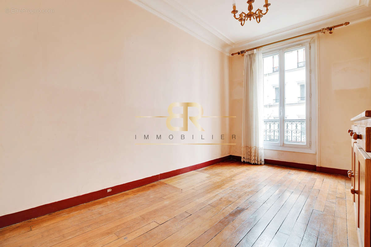 Appartement à PARIS-11E