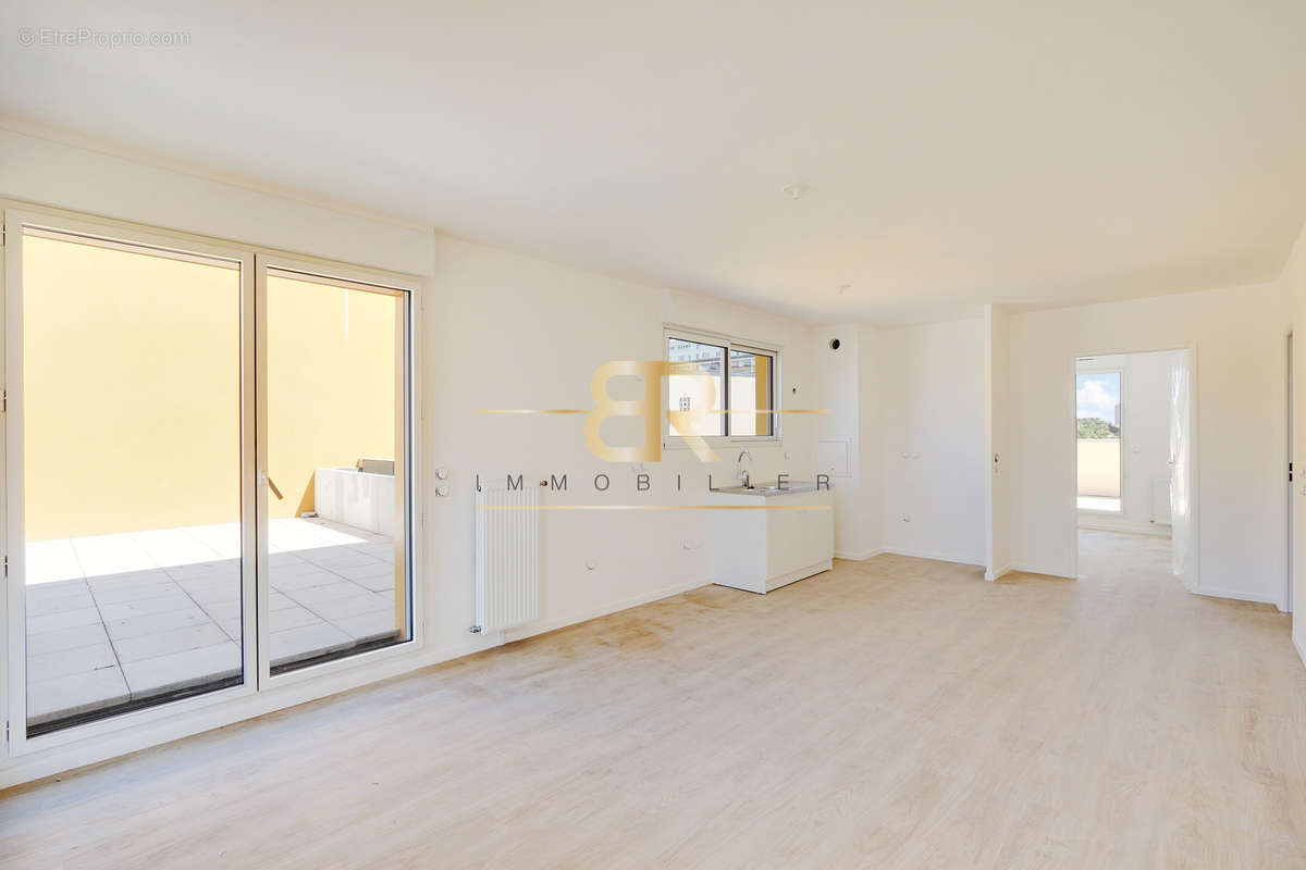 Appartement à AUBERVILLIERS