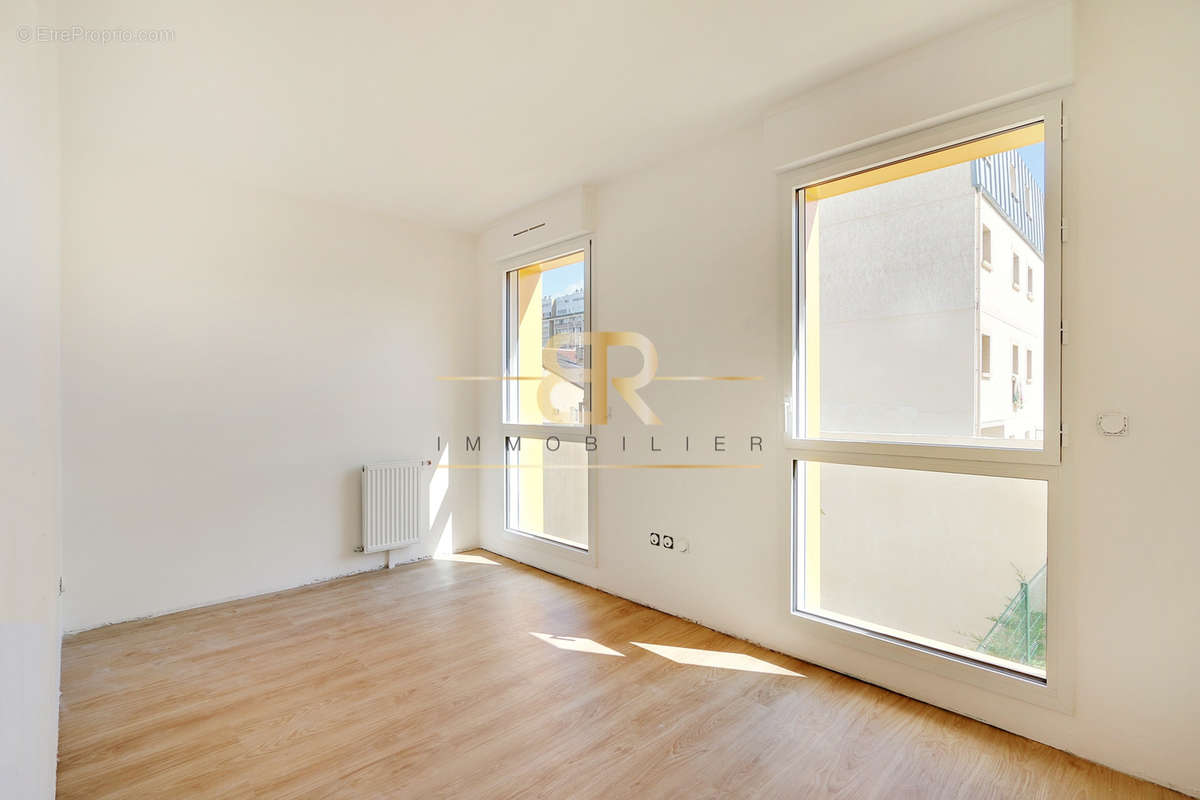 Appartement à AUBERVILLIERS