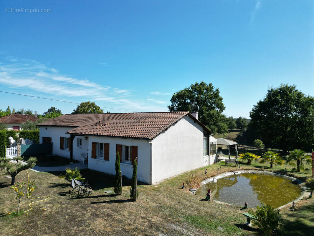 Maison à TERRASSON-LAVILLEDIEU