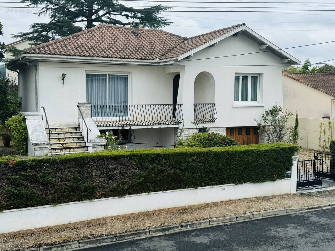 Maison à TERRASSON-LAVILLEDIEU