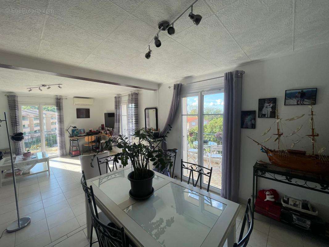 Appartement à SANARY-SUR-MER