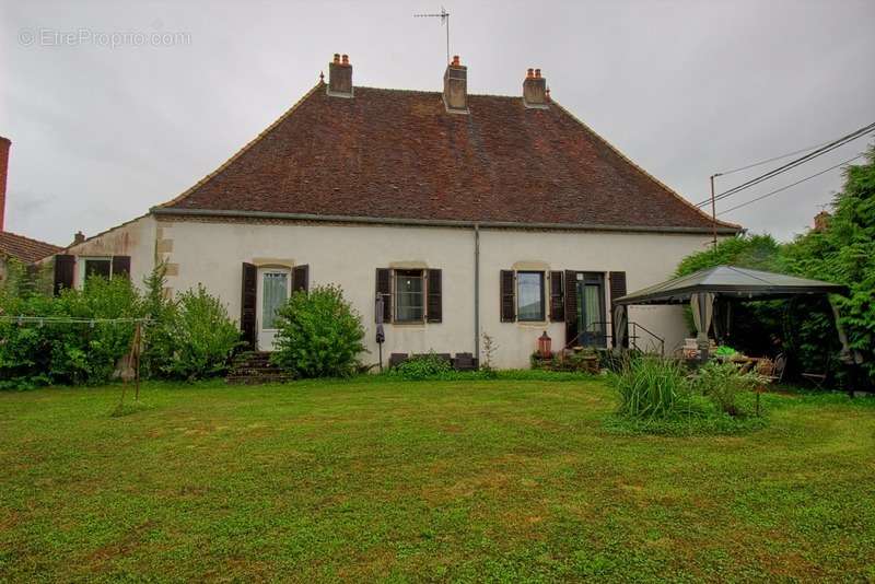 Maison à TAVAUX