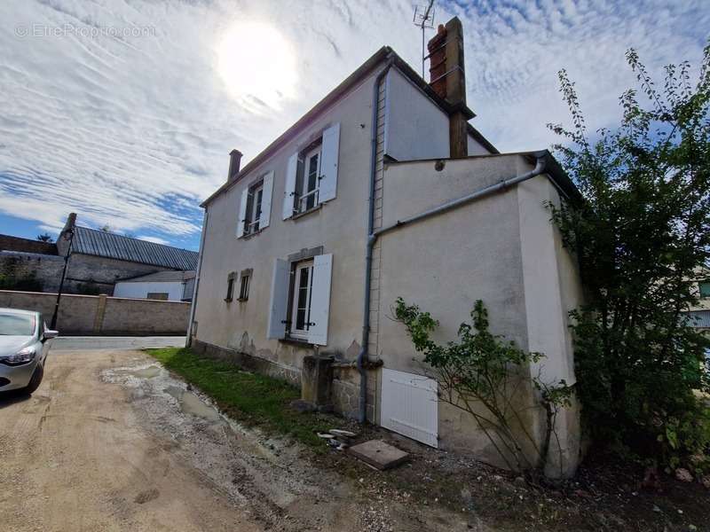 Maison à SAINVILLE