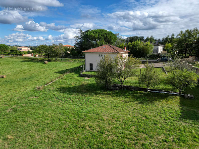 Maison à MONESTIES