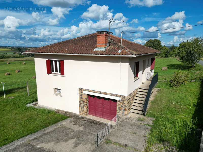 Maison à MONESTIES