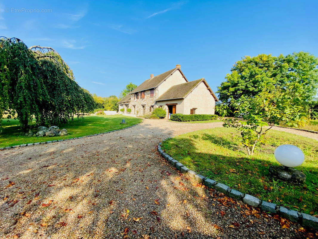 Maison à MONDREVILLE