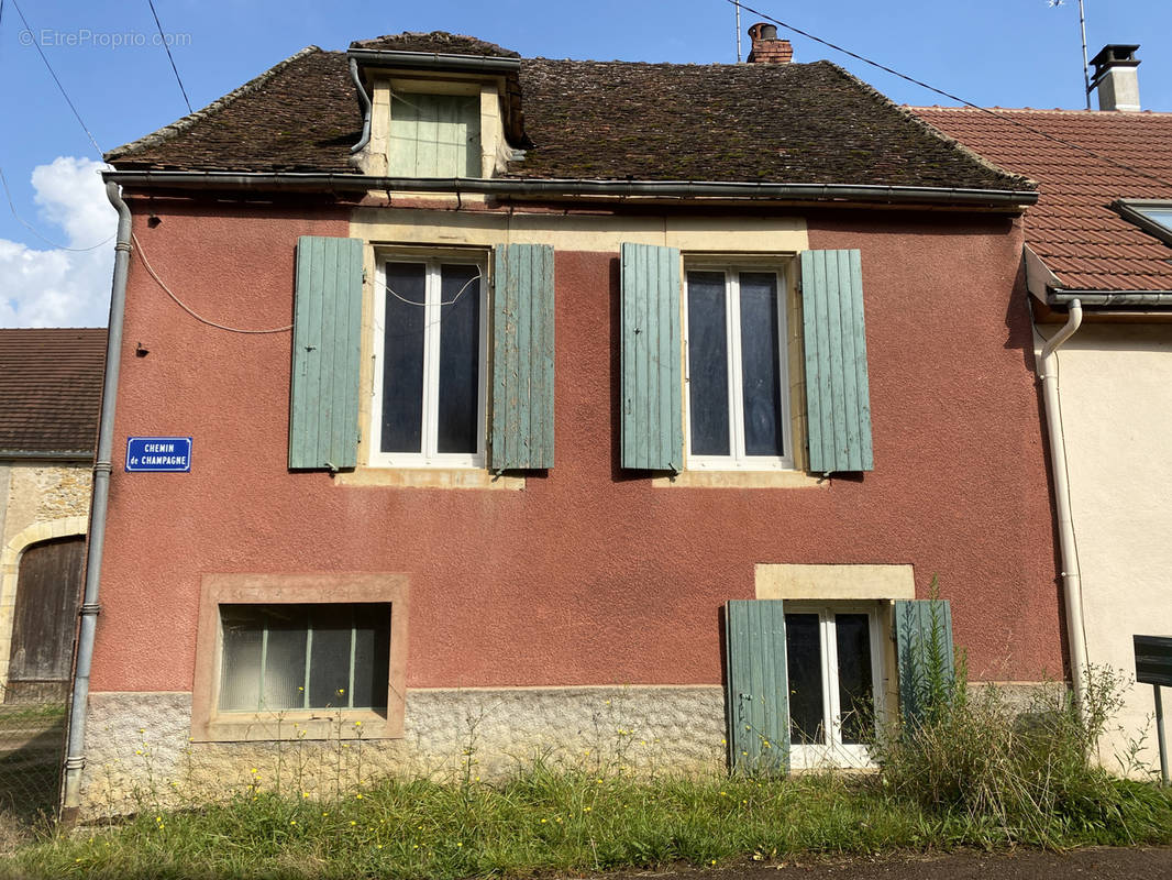 Maison à FLEZ-CUZY