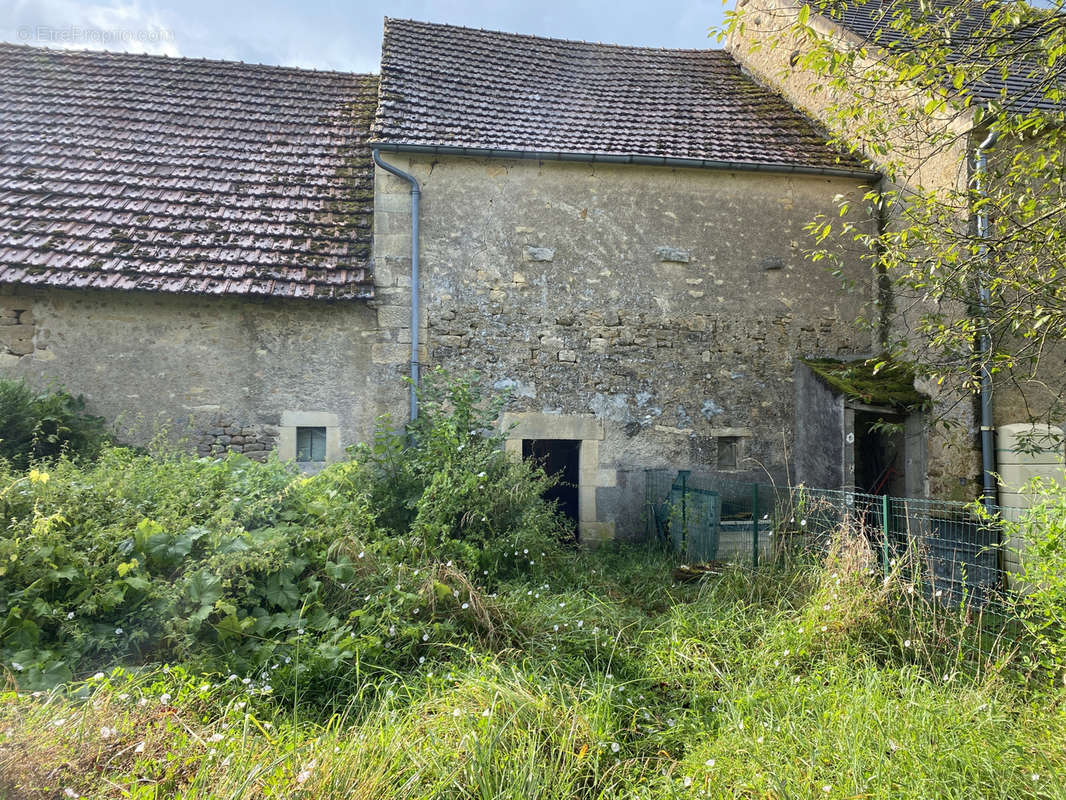 Maison à FLEZ-CUZY