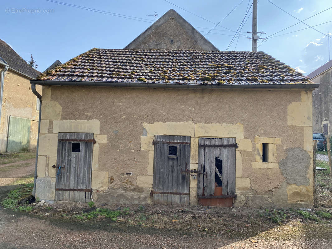 Maison à FLEZ-CUZY