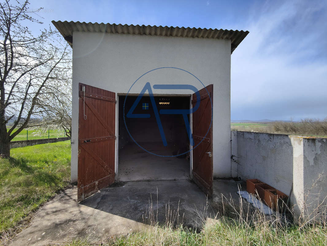 Parking à VERGONGHEON