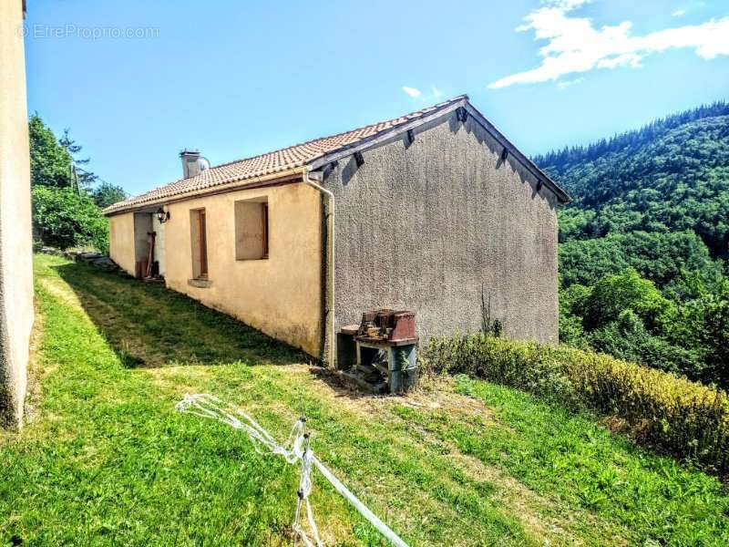 Maison à CAUDEBRONDE