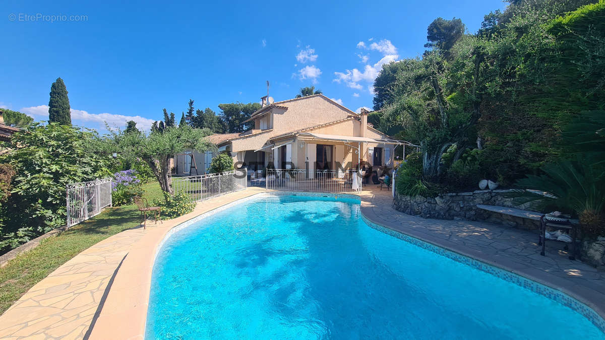 Maison à MOUGINS