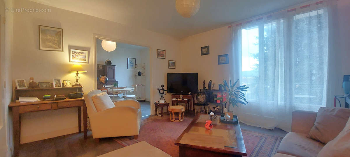 Appartement à AUREILHAN