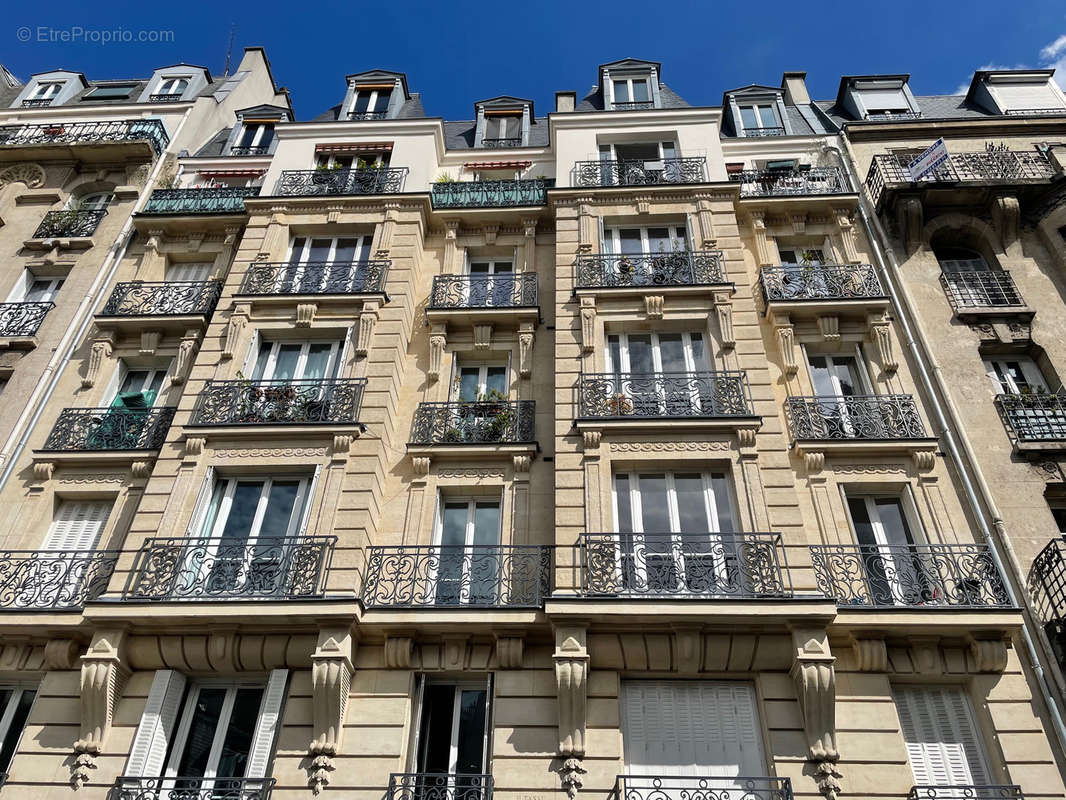 Appartement à PARIS-18E