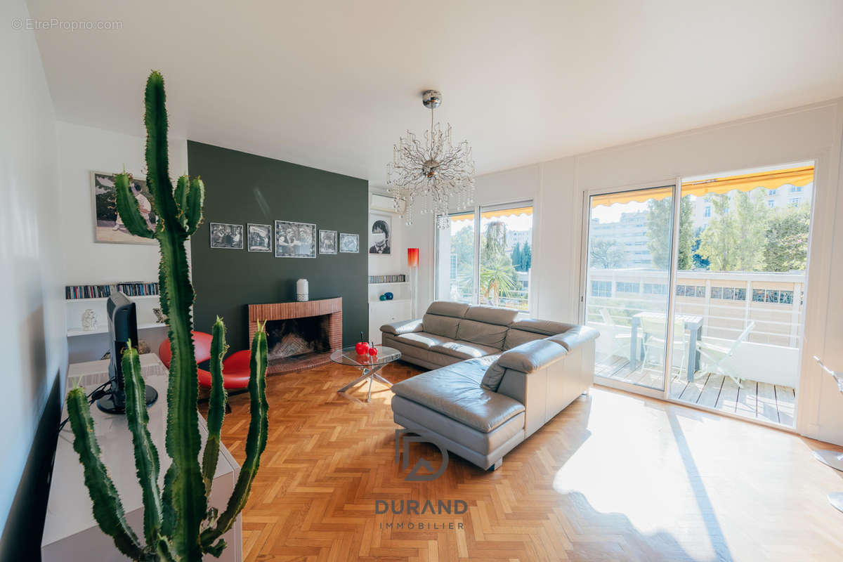 Appartement à MARSEILLE-8E