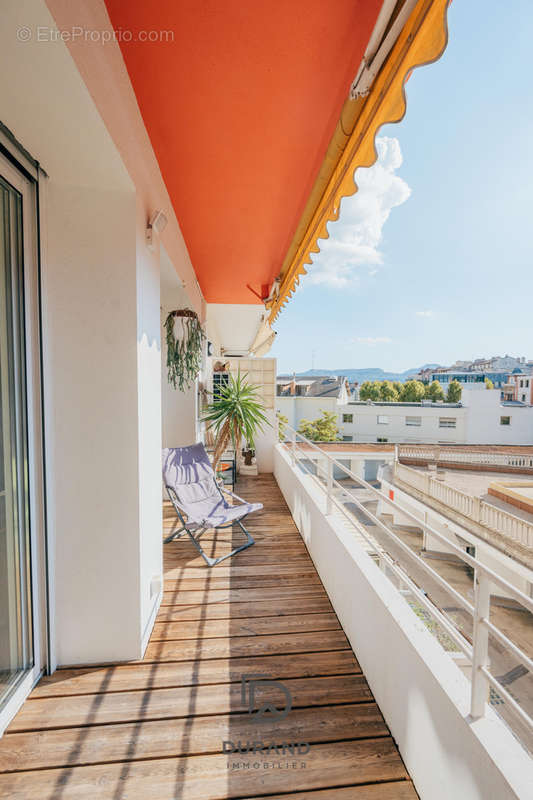 Appartement à MARSEILLE-8E