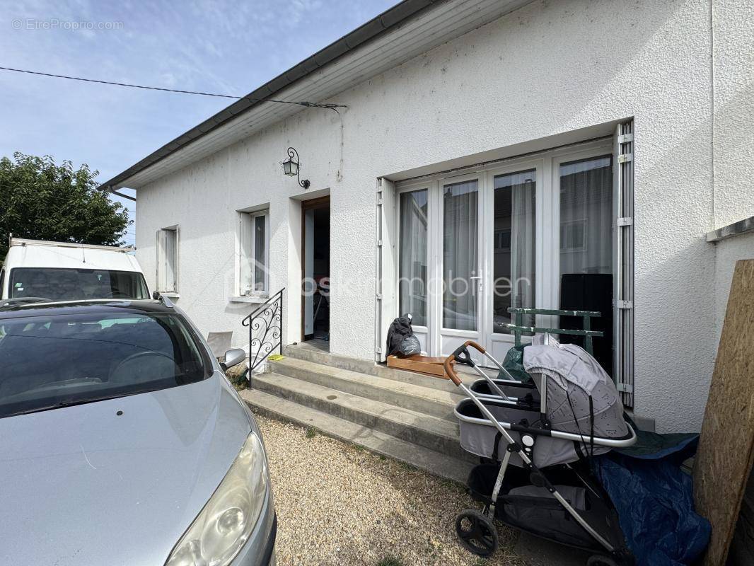 Maison à VARENNES-SUR-SEINE